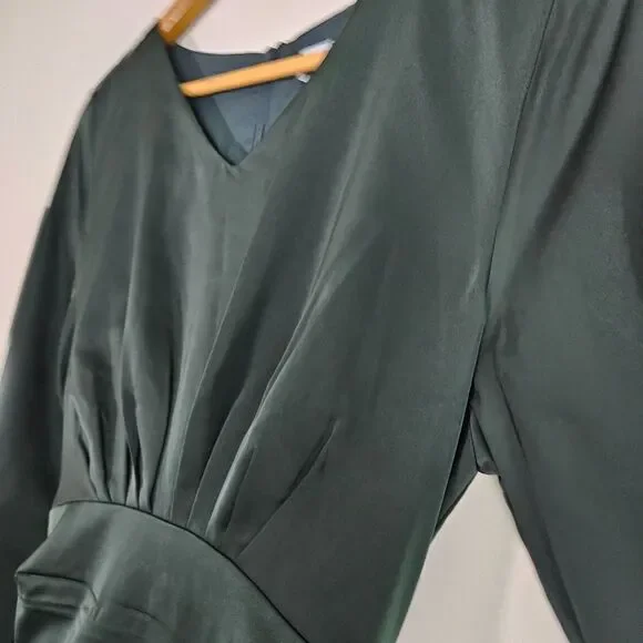 Veiled Collection Selena Dress Medium Green Ruched Elegant Cocktail Gown - Picture 7 of 15